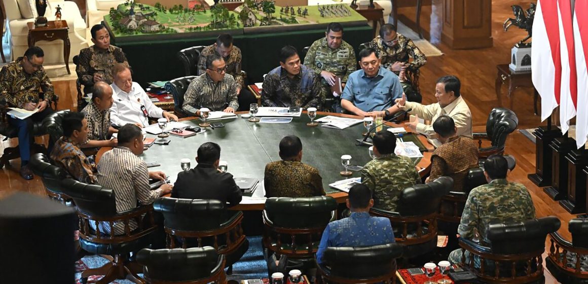 Prabowo Kumpulkan Petinggi TNI di Hambalang, Bahas Dayak hingga Merapi