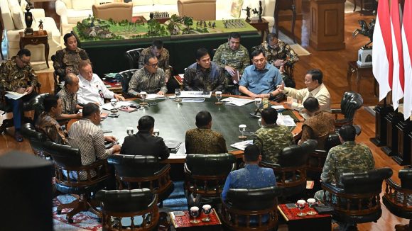 Prabowo Kumpulkan Petinggi TNI di Hambalang, Bahas Dayak hingga Merapi
