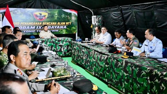 Presiden Prabowo Pimpin Rapat Strategis di Nagekeo