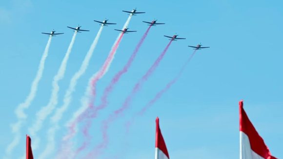 Demo Udara 81 Pesawat TNI Meriahkan Gladi Kotor HUT ke-81 RI di Istana