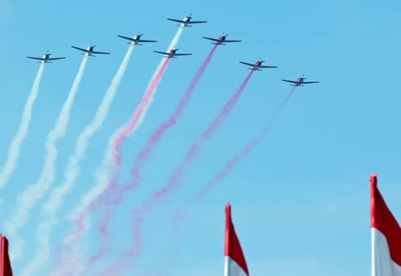 Demo Udara 81 Pesawat TNI Meriahkan Gladi Kotor HUT ke-81 RI di Istana