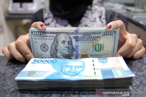 _DSC8088 Tekanan Global Meningkat, Rupiah dan Mata Uang Asia Hari Ini