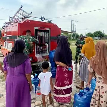 TNI Kerahkan Mobil RO Bantu Warga Aceh Krisis Air Bersih