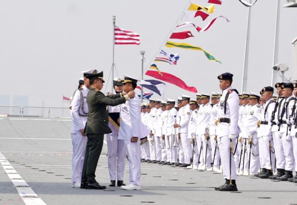 KRI Sriwijaya 100 Kapal Induk TNI AL TNI AL Makin Garang, KRI Sriwijaya-100 Resmi Beroperasi
