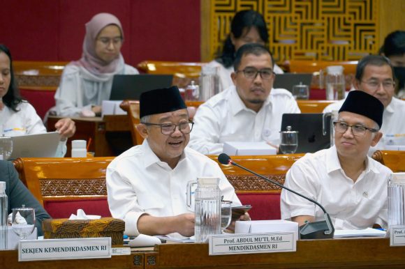 Kemendikdasmen DPR Setujui Anggaran Kemendikdasmen 2027 Rp89,1 Triliun