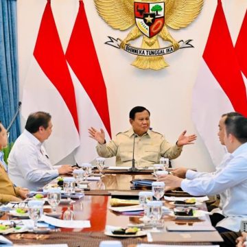 Pemerintah Perkuat Inklusi Keuangan Penyediaan Rekening bagi Masyarakat Prabowo Targetkan Warga Miliki Rekening Bank Permudah Bansos