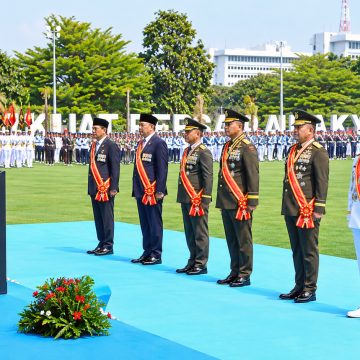 Prabowo Anugerahkan Bintang Mahaputera kepada 7 Tokoh TNI