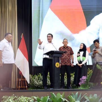 MBCIndonesia.com Tindak Tegas! Mentan Amran Sebut Ada Middle Man di Peternakan