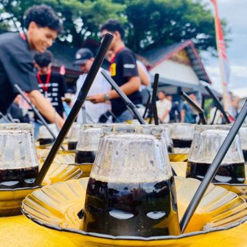 Rayakan HUT Meulaboh, 2.026 Warga Serentak Minum Kopi Khop