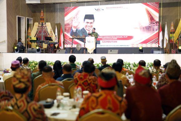 _DSC8160 Mentan Amran Ajak Masyarakat Toraja Perkuat Pertanian Nasional