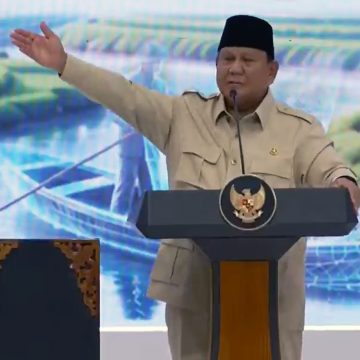 MBCIndonesia.com Kelakar Prabowo Singgung Seseorang Lewat Seskab Teddy