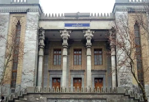 Iran mendesak Irak Lawan AS Iran Desak Irak Cabut Pembatasan Penerbangan Akibat Sanksi AS