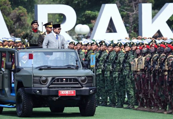 Presiden Prabowo Irup HUT 81 TNI Prabowo: TNI Harus Siap Hadapi Ancaman yang Makin Kompleks